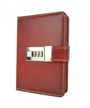 Kožený zápisník MINI ručne tieňovaný s číselným zámkom v červenej farbe