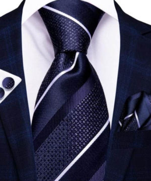 Kravatový set s modrými pásikmi ( kravata + vreckovka + manžety )