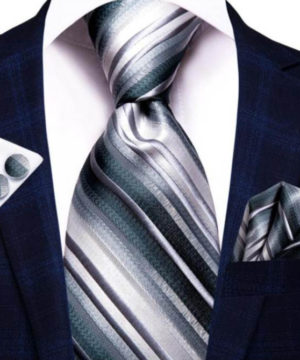 Kravatový set so sivými pásikmi ( kravata + vreckovka + manžety )